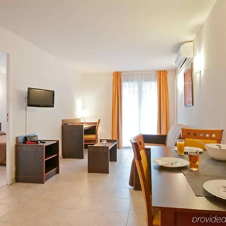 Adagio Access Garibaldi Апарт-отель 2*