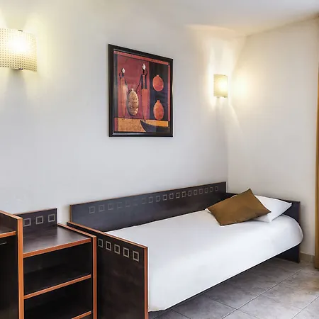 Adagio Access Garibaldi Апарт-отель