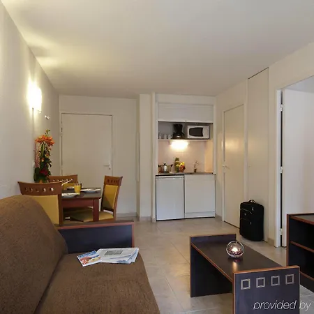 Adagio Access Garibaldi Ницца