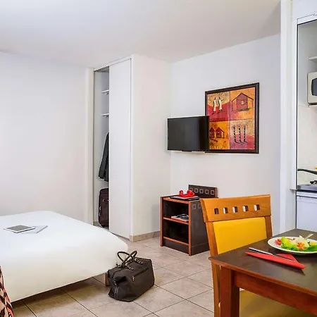 Adagio Access Garibaldi Ницца